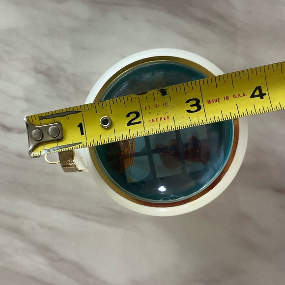 1980 HALLMARK PEAK THROUGH 3D CHRISTMAS ORNAMENT - Picture 10 of 11